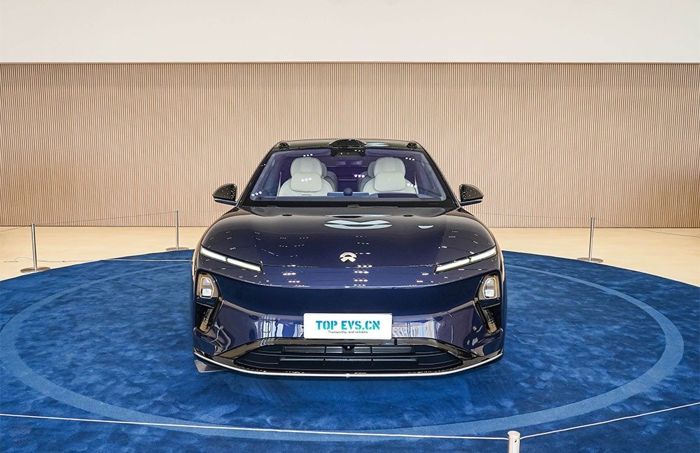 imgi_3_1_3(11) 2026 NIO ET9 – Buy Direct From China | EVOVED - Image 1