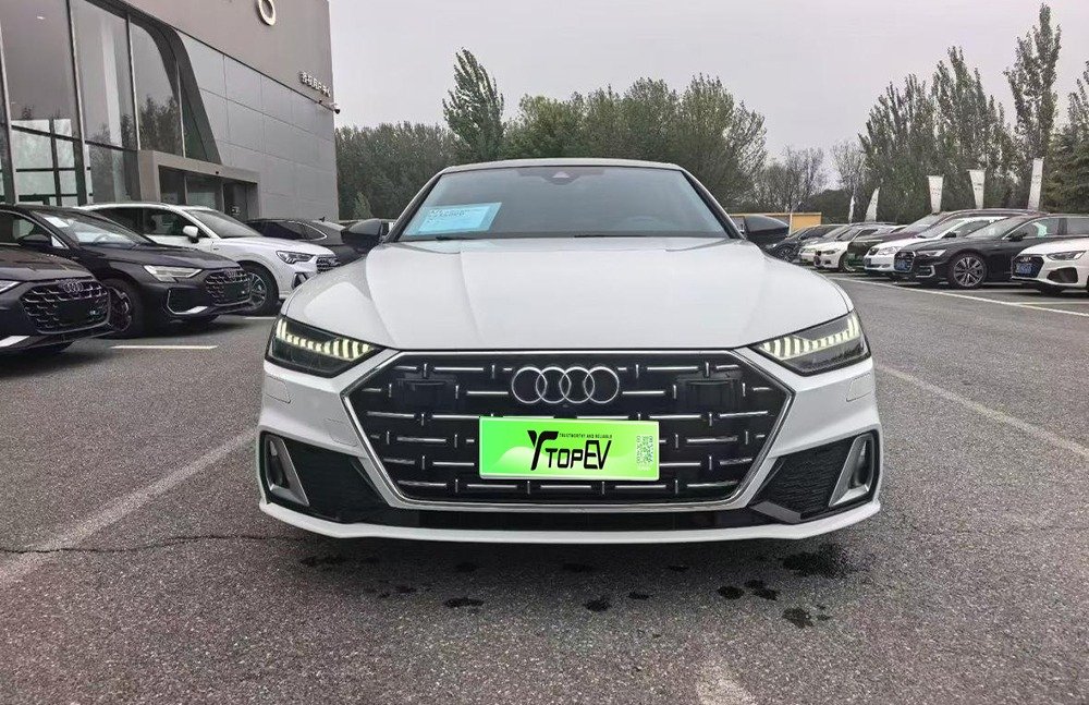 imgi_4_audi 7 2 2026 Audi A7L 45 TFSI S-line“Dreaming of Youth” Edition – In Stock in China | EVOVED - Image 1