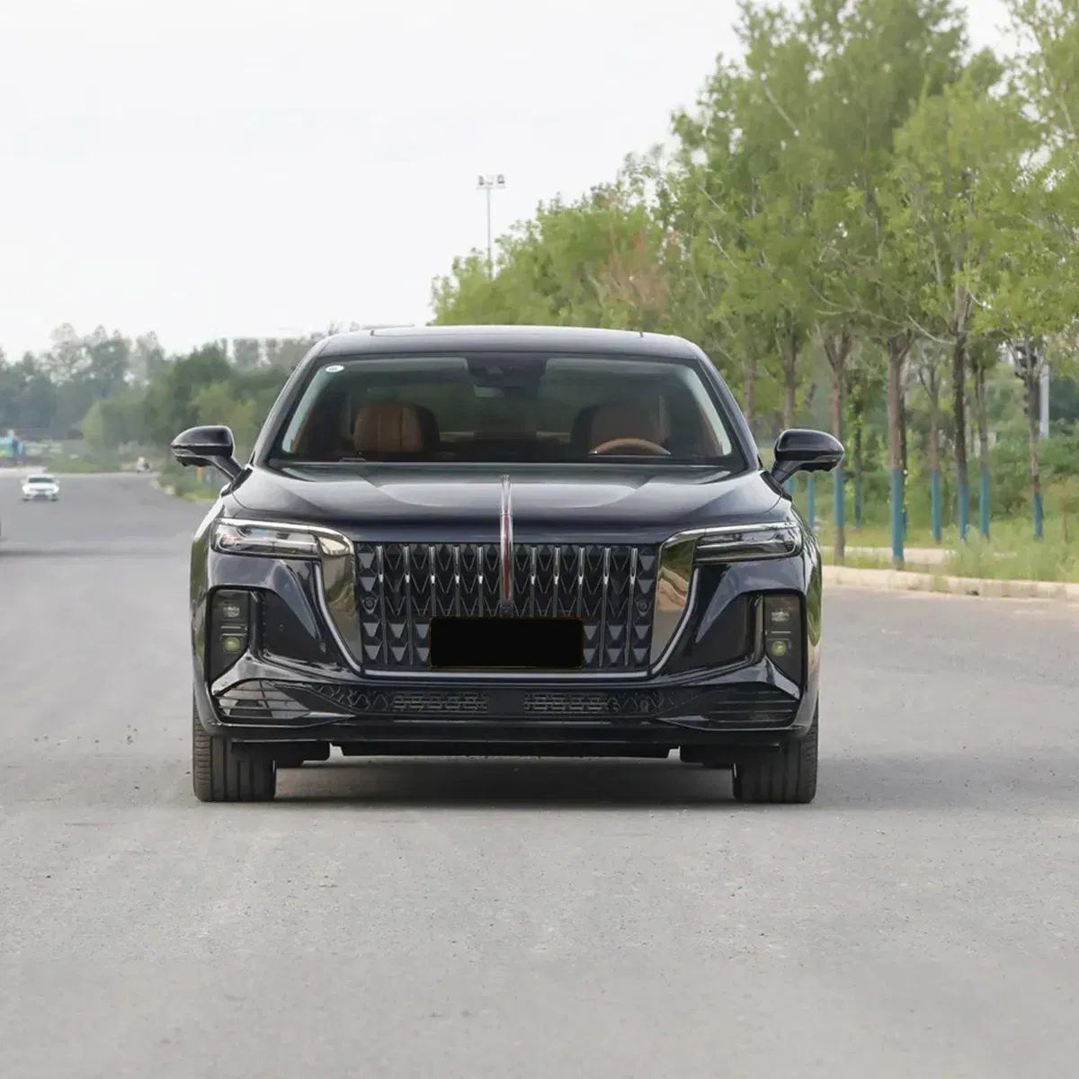 imgi_89_Hongqi-H9-2-0t-5-Seats-Hybrid-Luxury-Business-Edition-Used-Sedan-Car-Price Hongqi H9 2.0t 5-Seats Hybrid Luxury Sedan – In Stock in China | EVOVED - Image 1