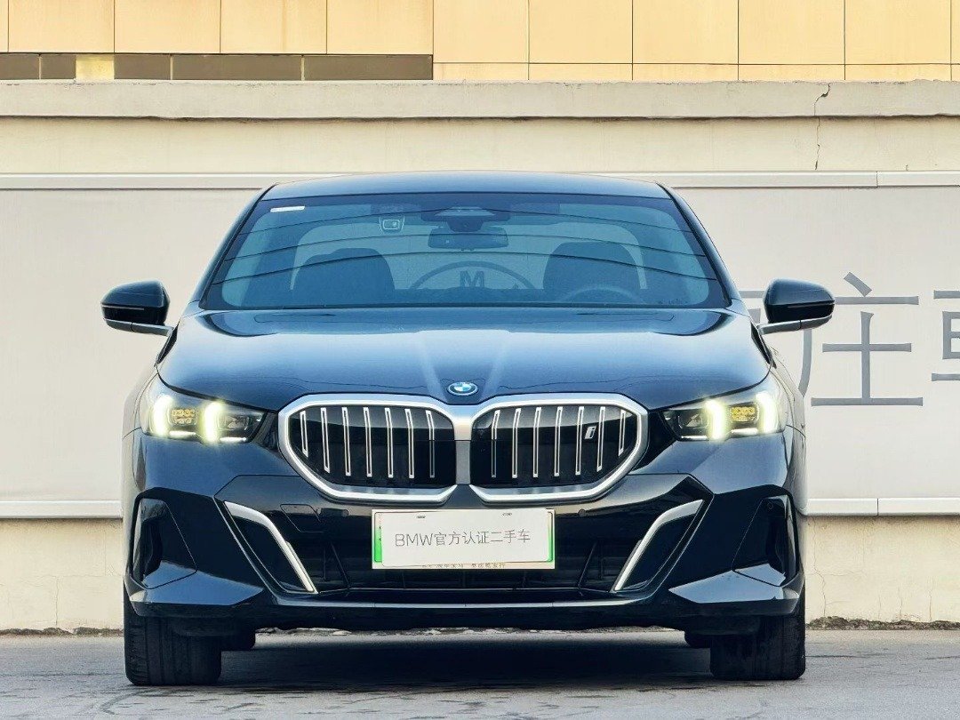 imgi_90_Second-Hand-Used-BMW-I5-2025-Model-Edrive40L-M-Sport-Kit-Luxury-Sedan-Limousine-Car BMW I5 2026 Model Edrive Sedan Car – In Stock in China | EVOVED - Image 1