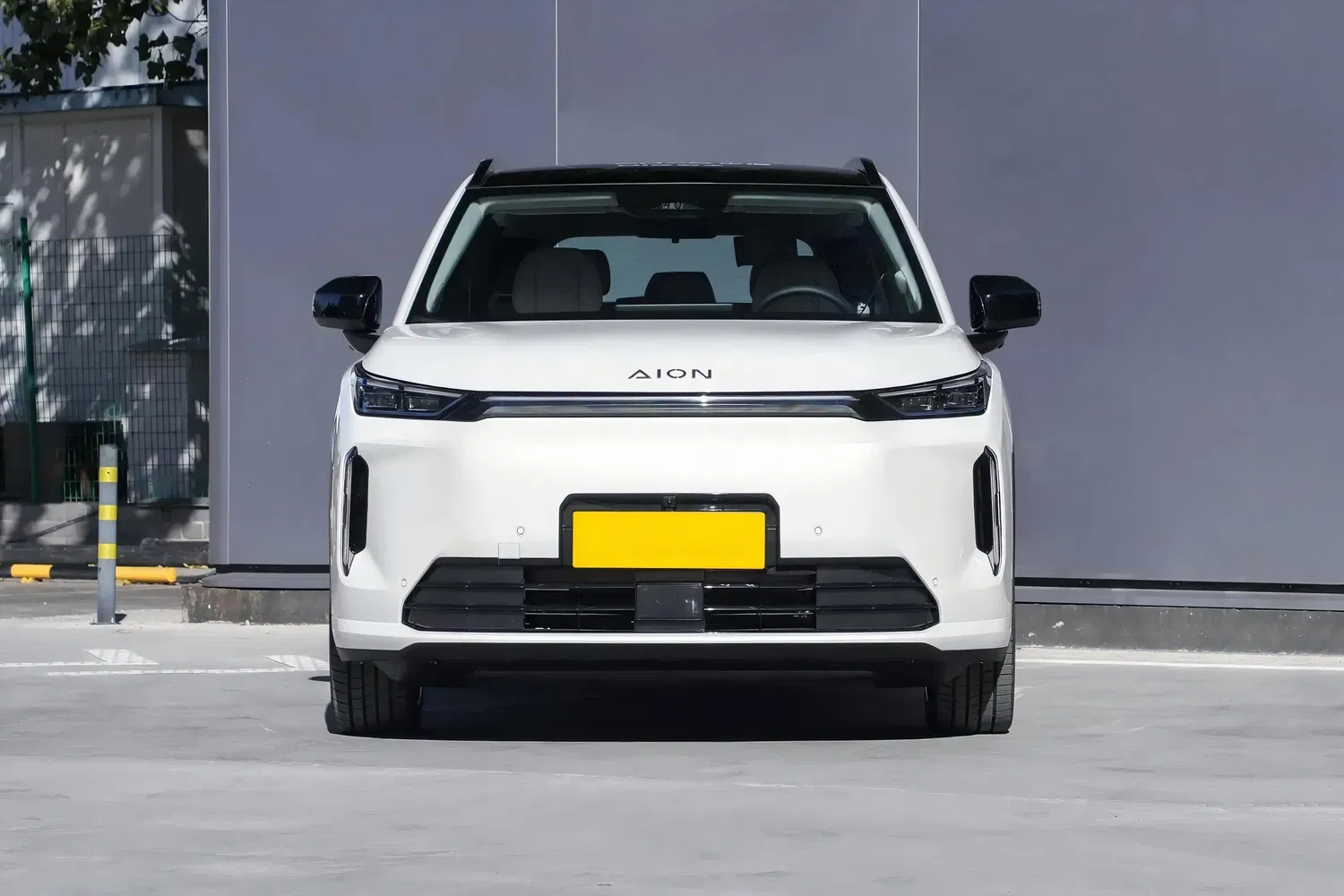 imgi_17_2026-Hot-Sales-Aion-I60-EV-Auto-Car-Smart-D Aion I60 EV Auto Car – For Sale From China | EVOVED - Image 1