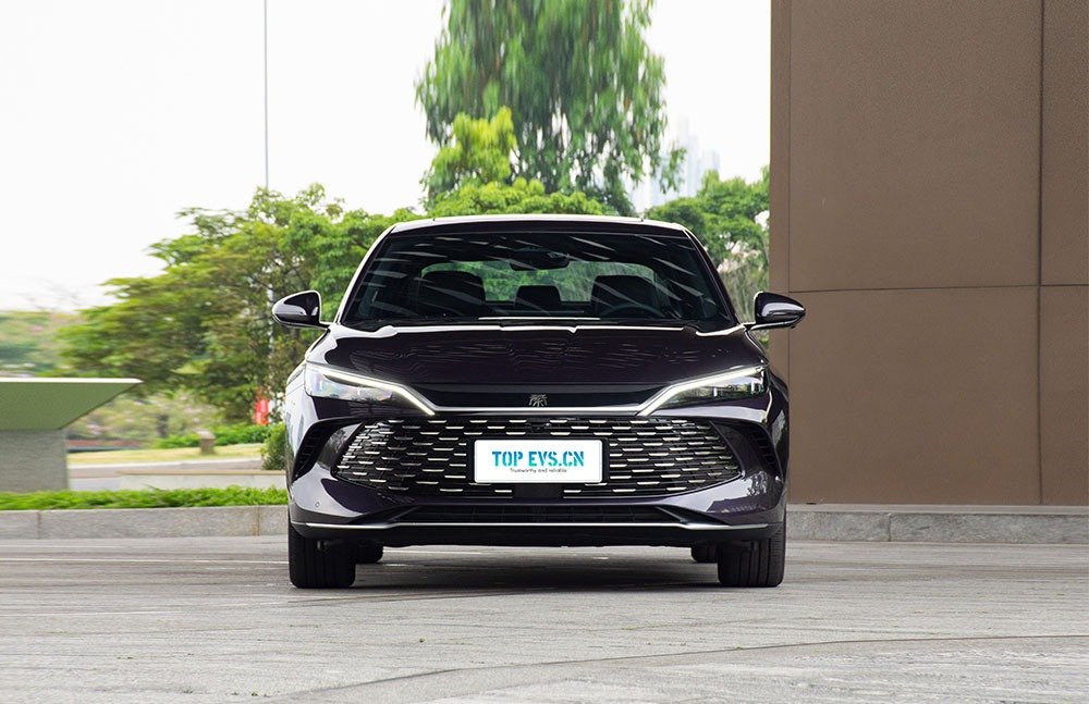 imgi_3_62(1) BYD Qin L DM-i PHEV – Ready for Export From China | EVOVED - Image 1